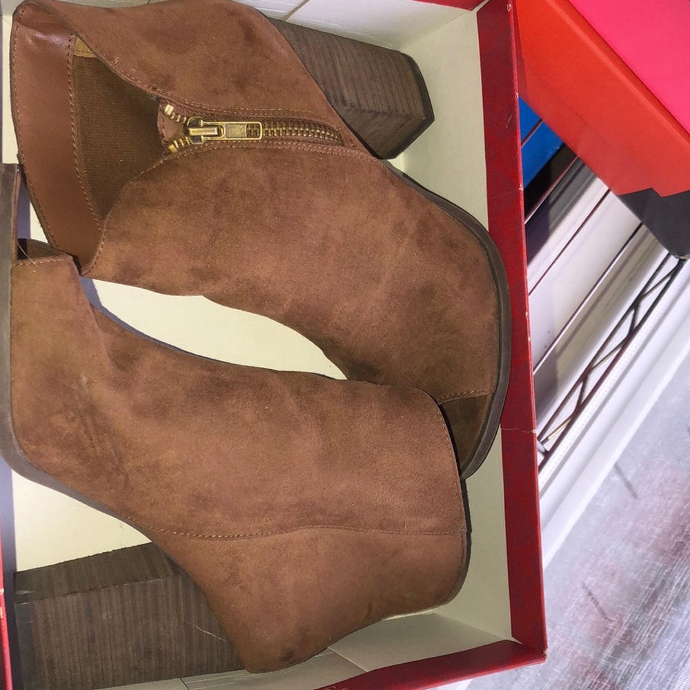 Carlos Zip up open toe shoes